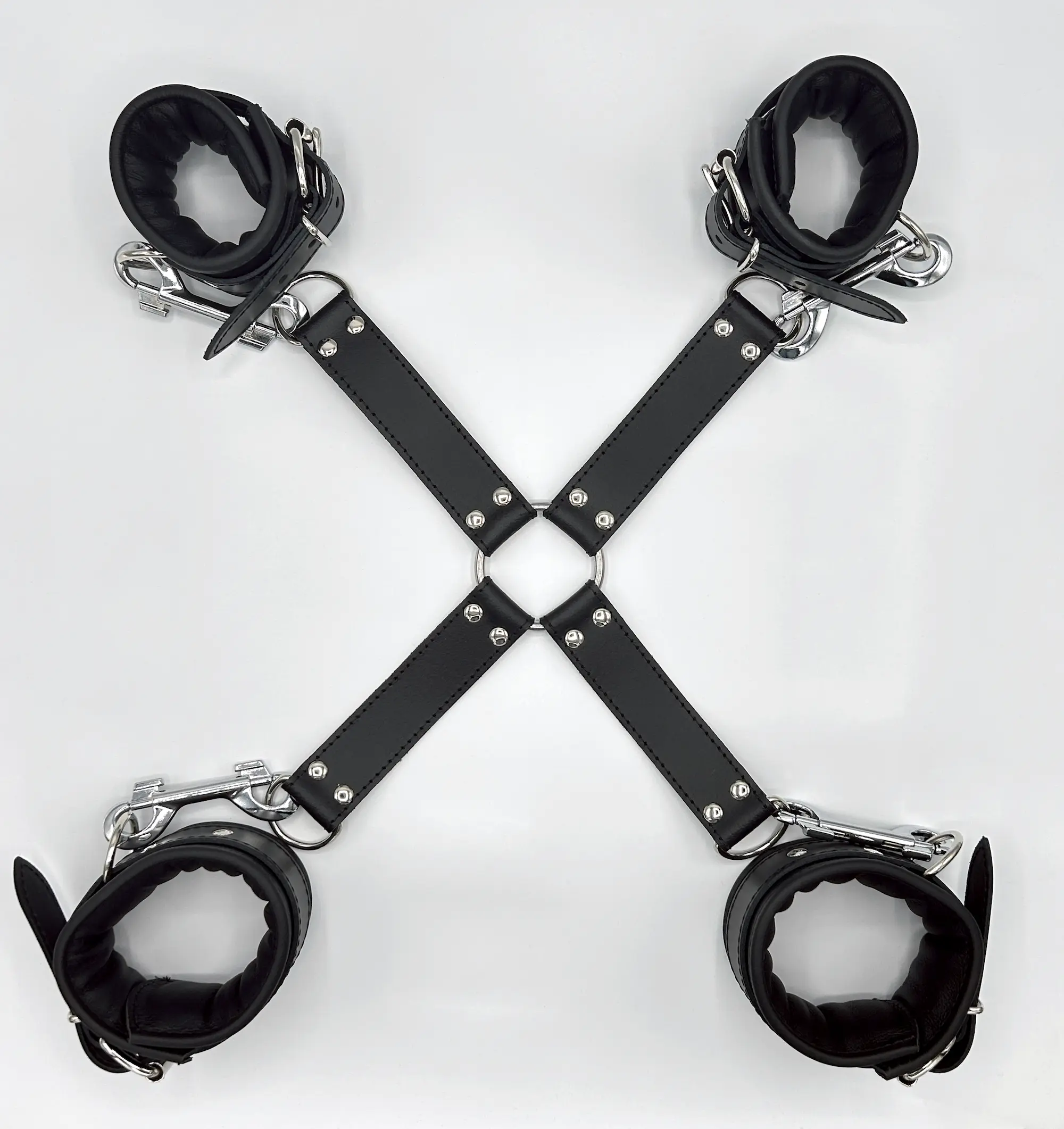 Set Hand- und Fußfesseln mit Hogtie und Karabinerhaken aus schwarzem Rindsleder