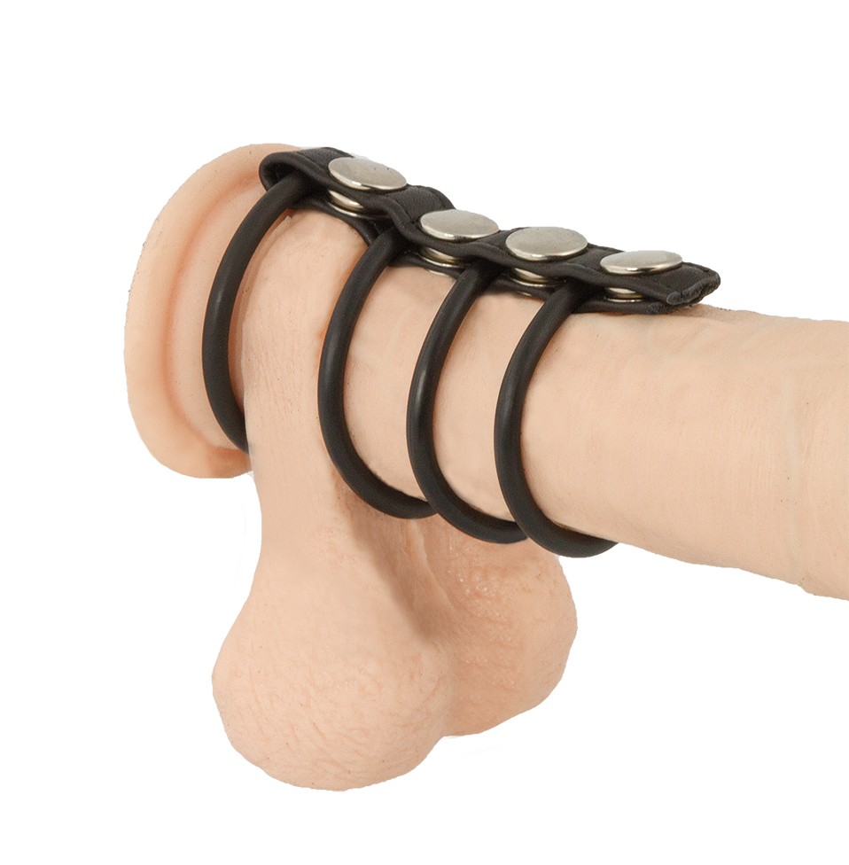 Penismanschette mit Hoden- und Penisringen getragen am Dildo in schwarz aus Echleder